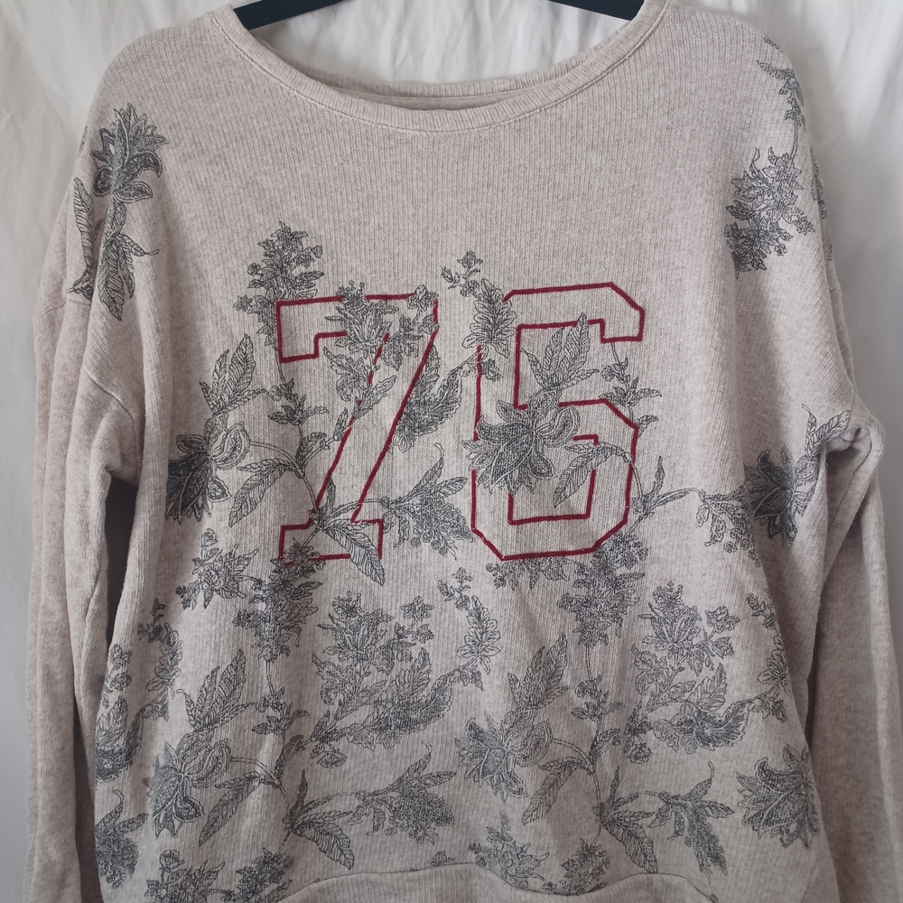 Floral Sweater with Red 76